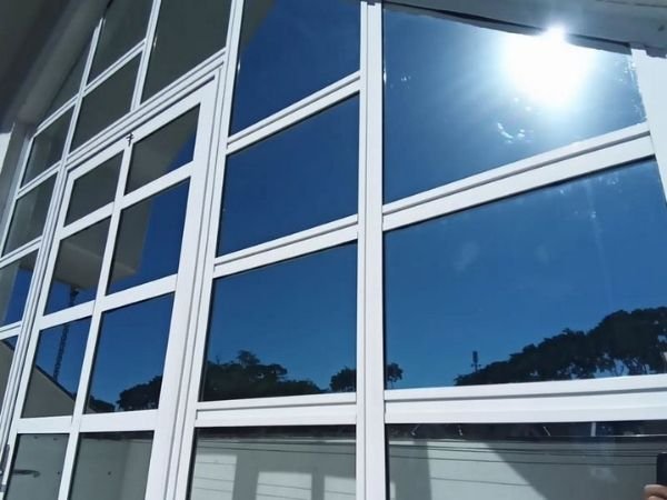 Película de Proteção Solar para Janelas em Ponto Chic Nova Iguaçu Película de Proteção Solar para Janelas em Ponto Chic Nova Iguaçu
